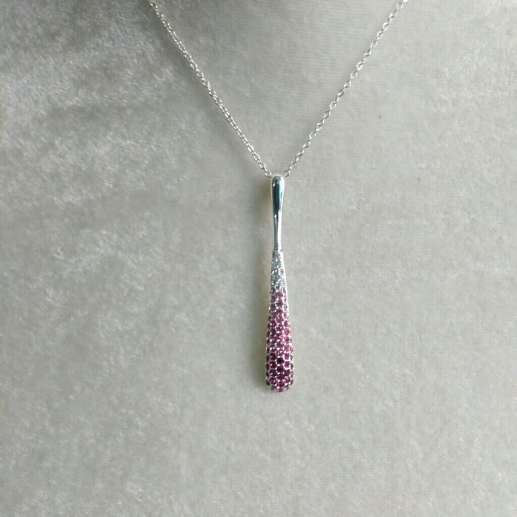 Nvc Graduated Crystal Pendant